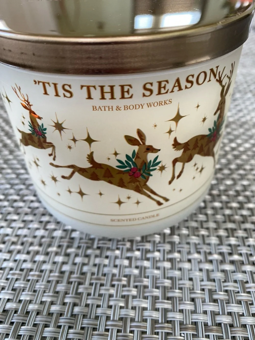 Bath & Body Works 'Tis The Season 3 wick Candle NWT - Picture 8 of 10
